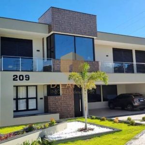 Casa de 3 dormitórios e 1 suítes bairro nobre